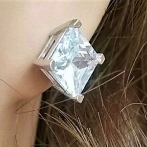 Silver 2ct Square Cut CZ Stud Earrings NWOT